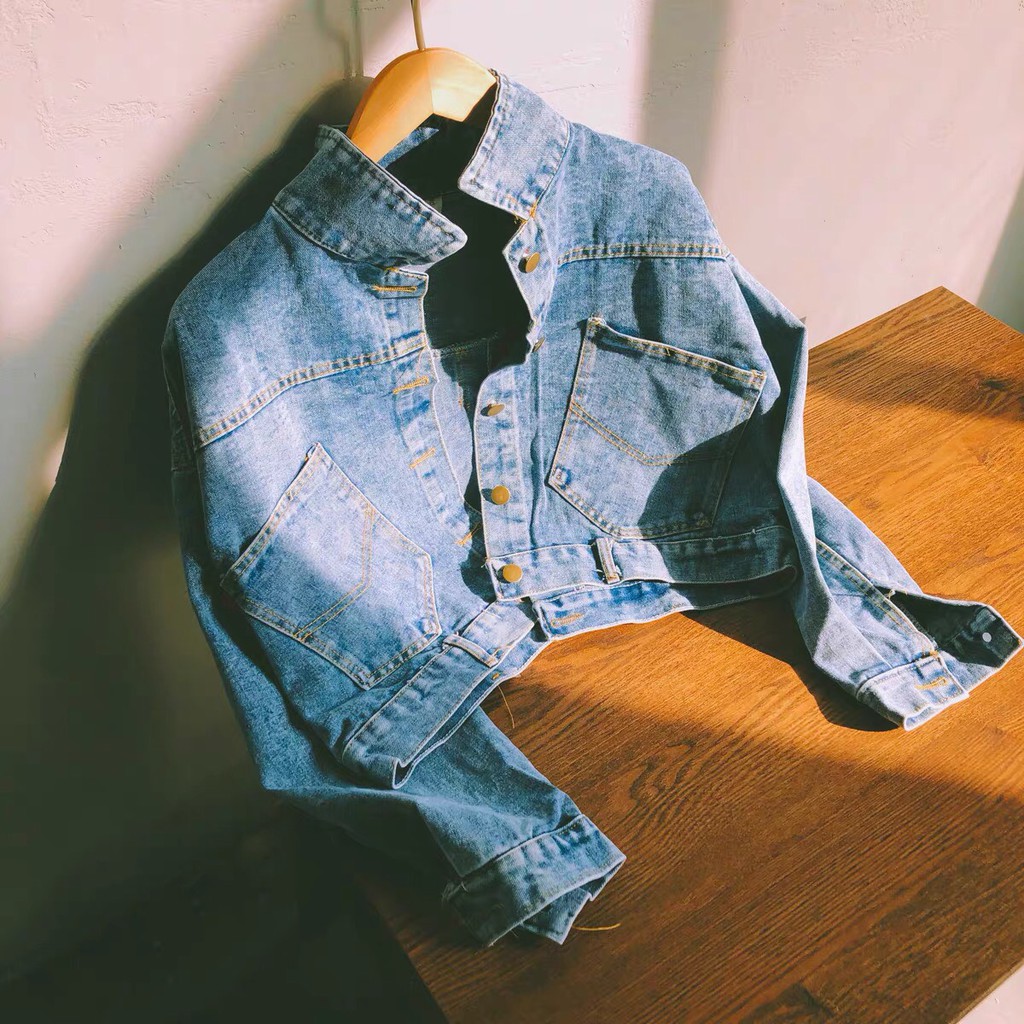 𝗺𝗶𝗲 𝘀𝘁𝘂𝗱𝗶𝗼 - SẴN S, M Áo khoác demin croptop có dãy cúc phía sau