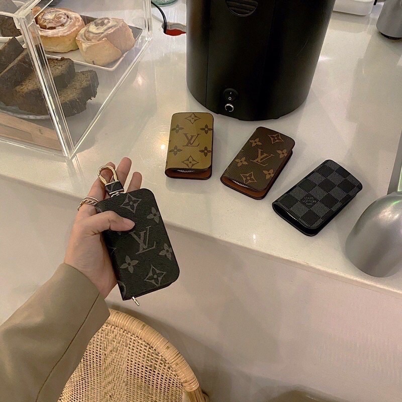 Móc khoá lv hàng đẹp cho cả nam và nữ