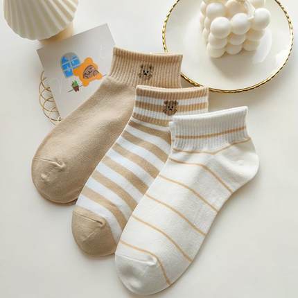 Vớ nữ cổ ngắn họa tiết con gấu