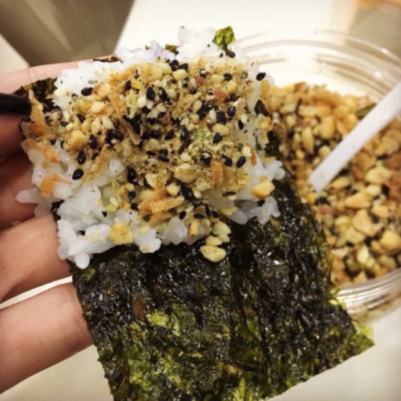 Rong biển lá kim ăn liền Hàn Quốc - Rong biển sấy khô, cuộn cơm ăn liền (5gr/gói)