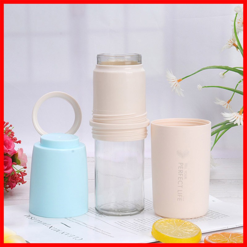 Bình nước giữ nhiệt thuỷ tinh bọc vỏ nhựa chống va đập có quai, nắp làm cốc tiện lợi - Bình nước thuỷ tinh 2 trong 1