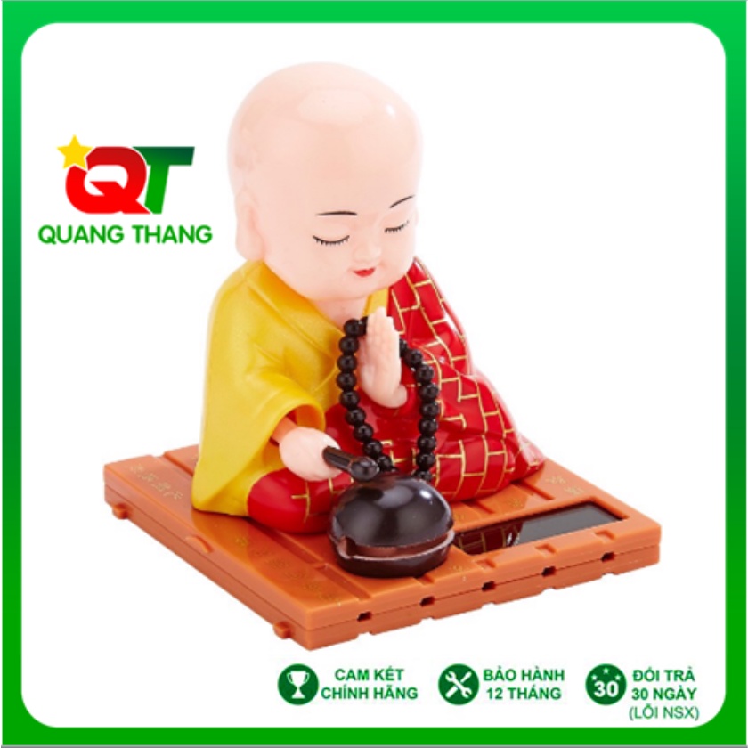 Tượng phật chú tiểu gõ mõ tụng kinh để taplo trang trí xe hơi ô tô