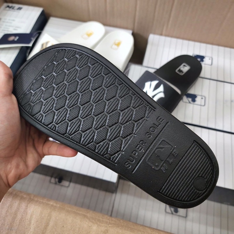 DÉP MLB NEW MOUND NEW YORK