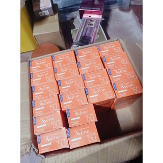 Kem chống nắng Avene 50+
