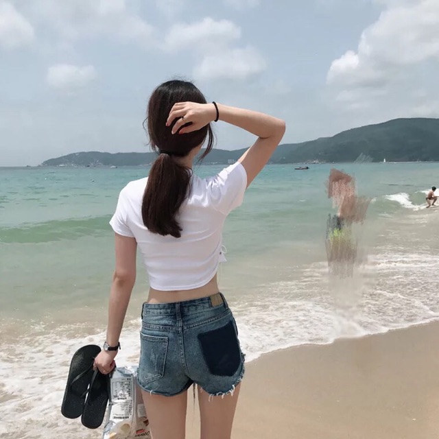 Áo Croptop Tay Ngắn Đan Dây Sườn