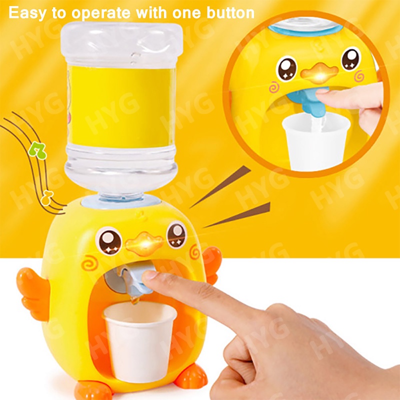 Đồ chơi bình uống nước HYG họa tiết chú vịt đáng yêu có đèn độc đáo cho bé