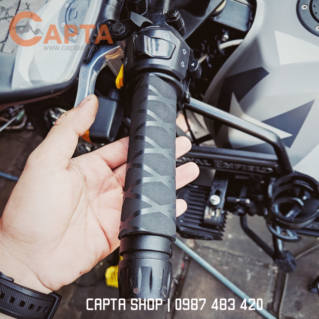Ống bọc tay lái xe máy chống trượt.