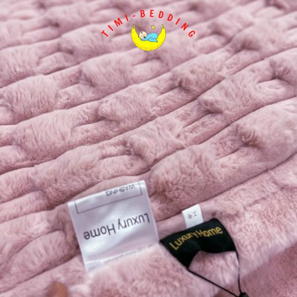 Chăn lông chồn luxury home cao cấp kèm túi da xin nặng 5kg kích thước 2x2,3m - Timibedding