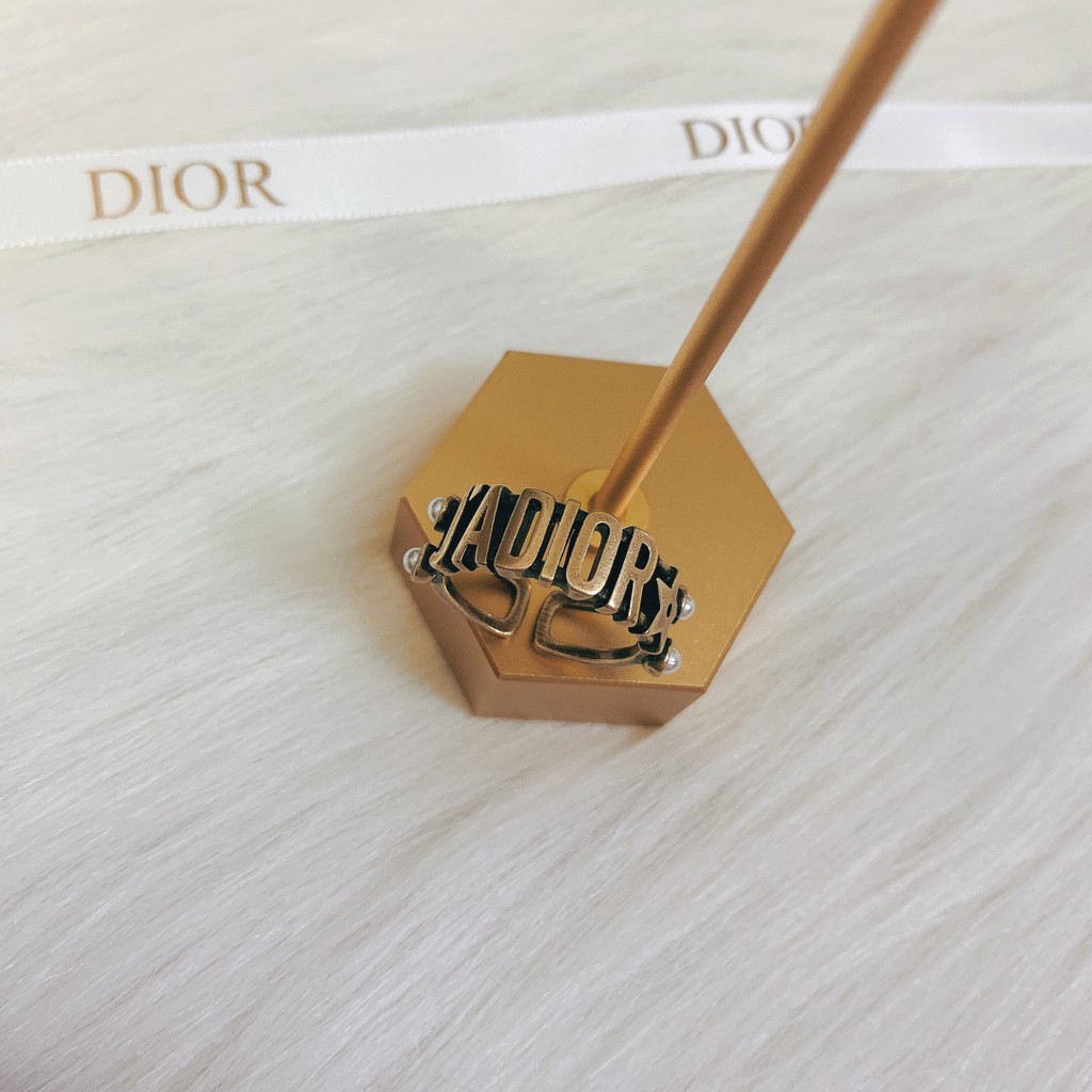 Nhẫn nữ chữ Dior kiểu retro thời trang