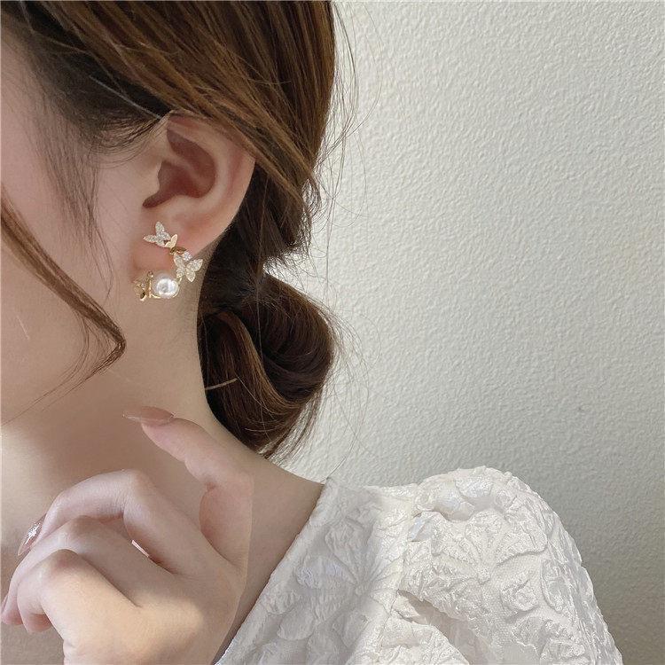 Bông tai mạ bạc 925 hình bướm đính ngọc trai giả