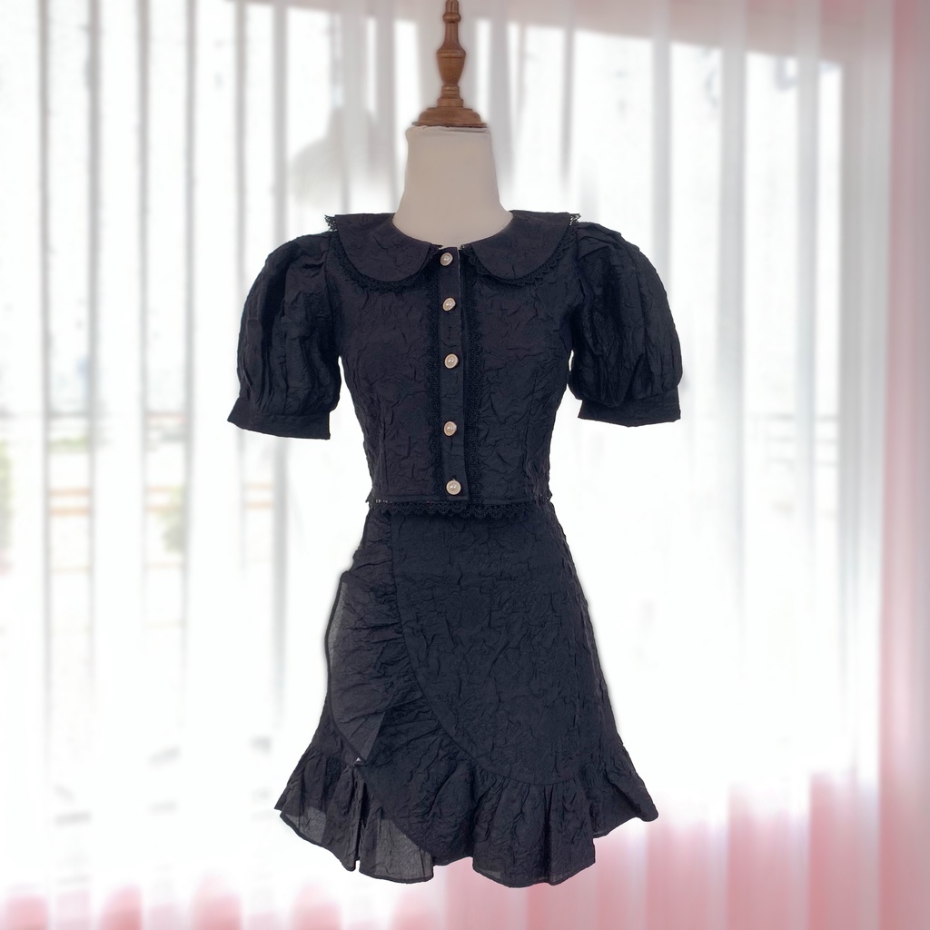 Set đồ Chillgals sơ mi tay bồng chân váy bèo SE-004