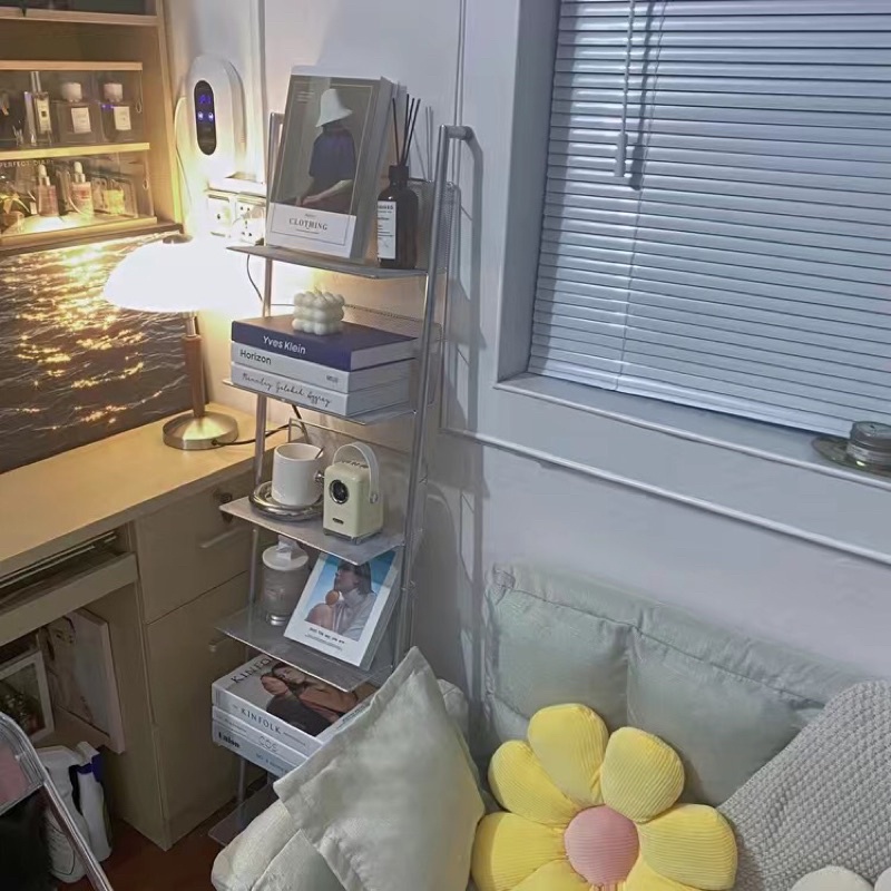 Kệ dựa tường để đồ trang trí, vật dụng gia đình cực xinh cực đẹp phong cách hiện đại
