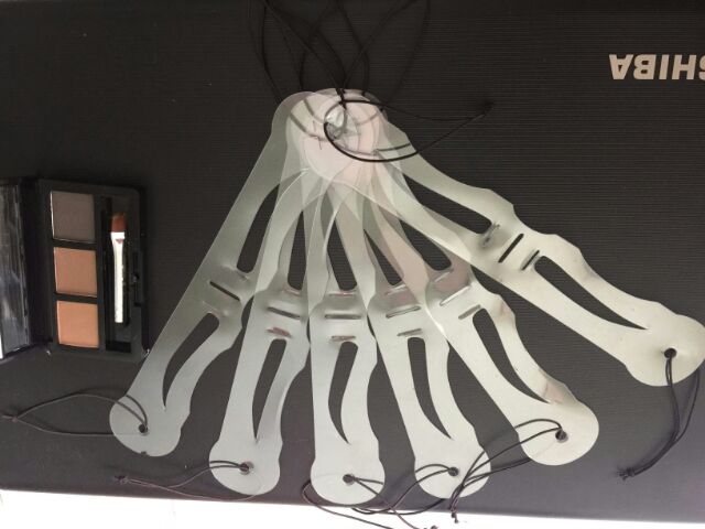 KHUÔN KẺ MÀY 6 DÁNG+ BỘT TÁN 3 Ô | BigBuy360 - bigbuy360.vn