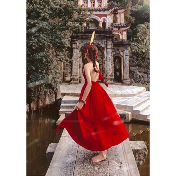 MAXI ĐỎ XẺ NGỰC CỔ YẾM