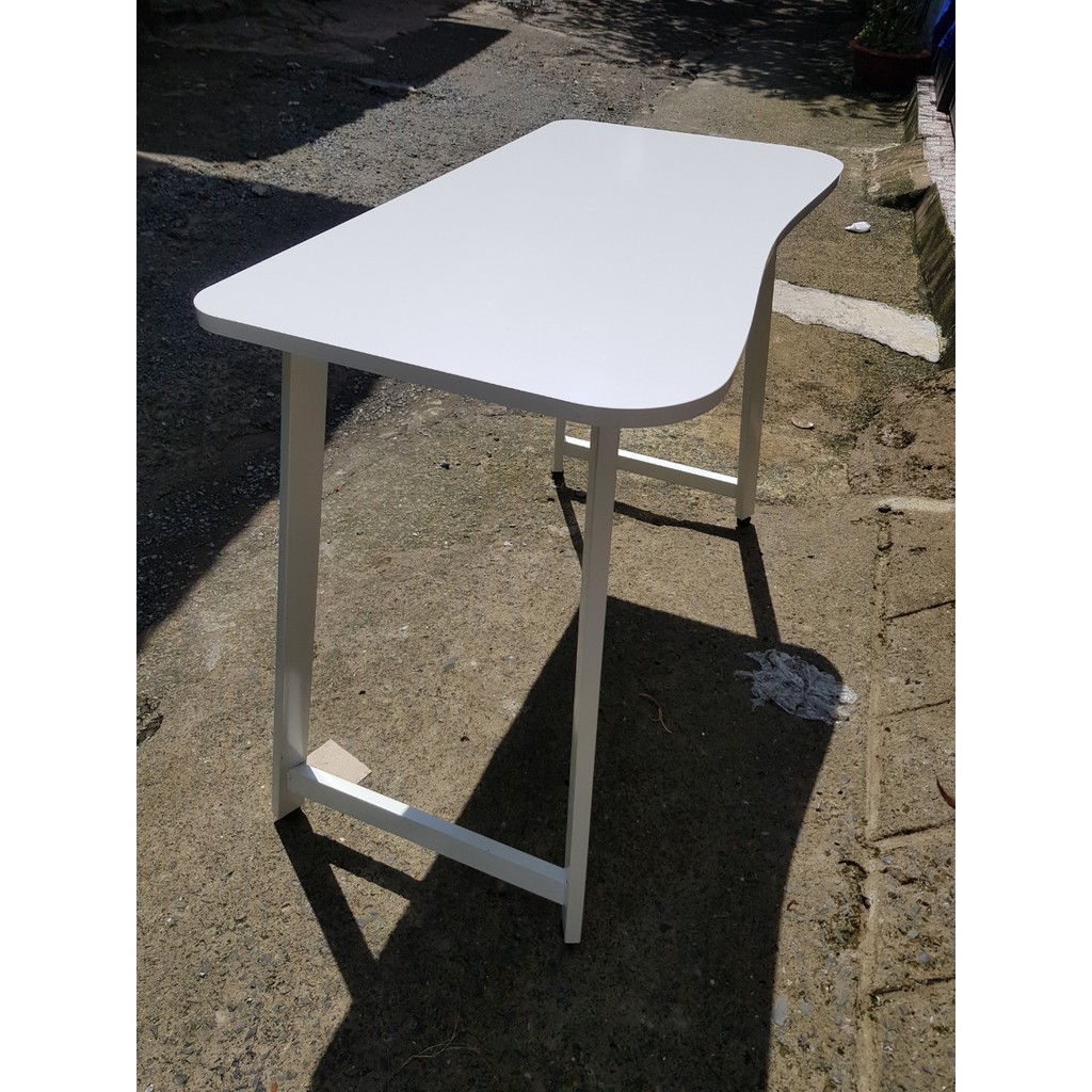 SALE SỐC - BÀN LÀM VIỆC HIỆN ĐẠI CẠNH CONG CHÂN SẮT CHẮC CHẮN | BigBuy360 - bigbuy360.vn