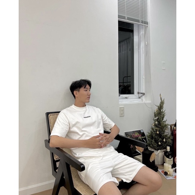 ÁO THUN UNISEX PHENOMENAL - DON’T LOOK