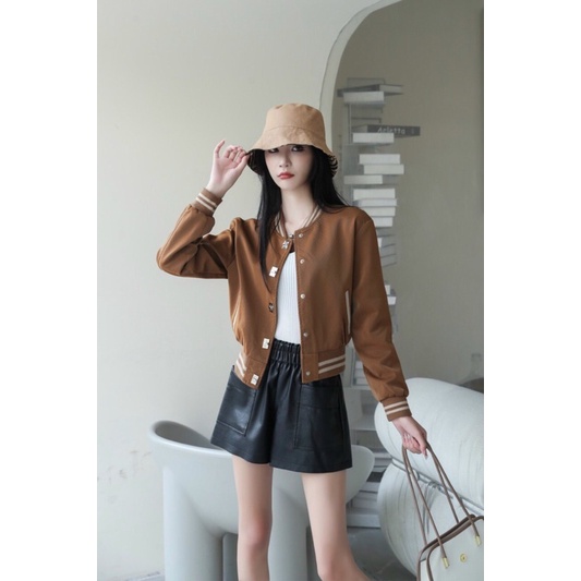 Áo da nhung in chữ chìm dáng bom  hàng QCL1