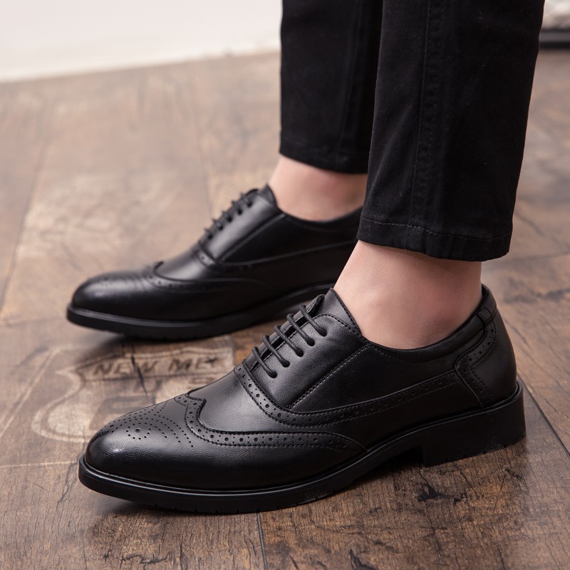 Vintage fashion men's leather shoes