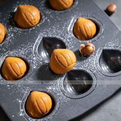 Khuôn Madeleine Nướng Bánh Chống Dính Breadleaf 9 Ô Hình Hạt Dẻ