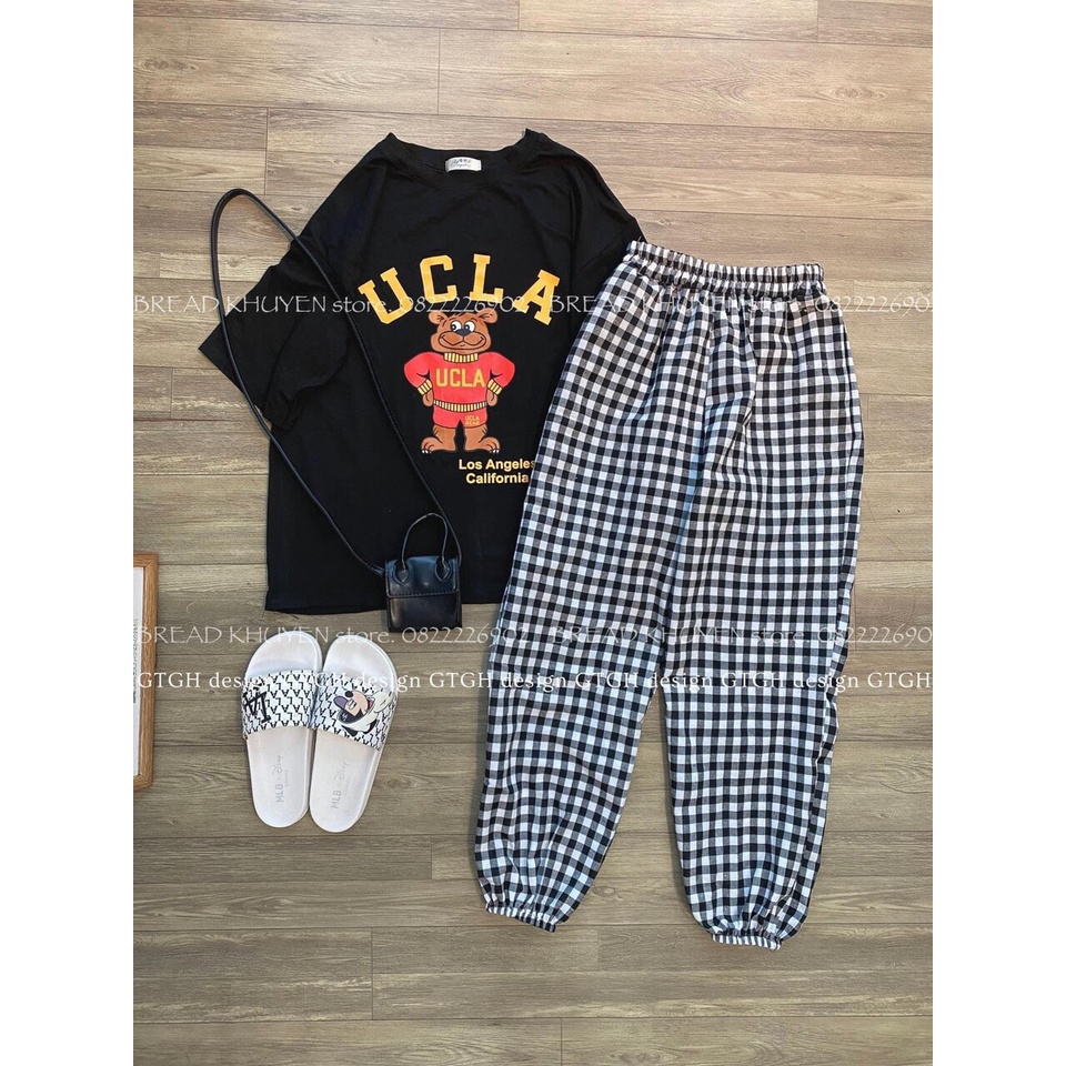 BỘ NỮ ÁO ĐEN GẤU UCLA QUẦN BOM KẺ CARO
