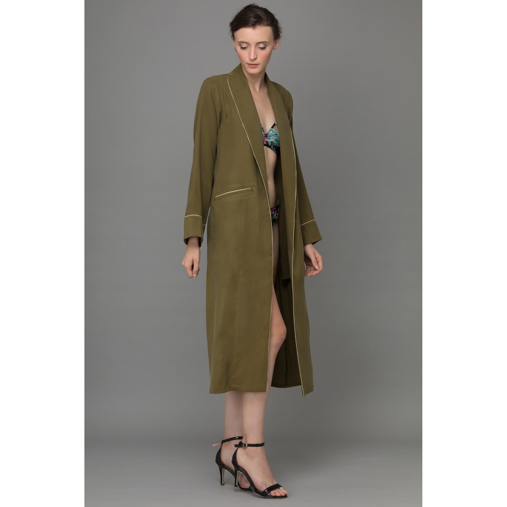 Áo choàng cổ vest Iris Martin Dark 2 phiên bản màu | BigBuy360 - bigbuy360.vn