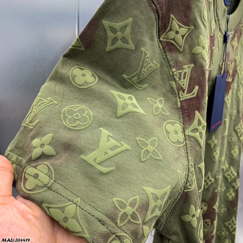 Áo phông dáng rộng