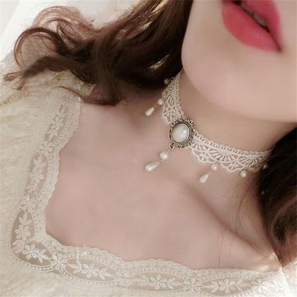 Vòng cổ choker thiết kế ren có đính hạt thời trang và nữ tính