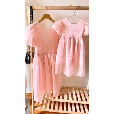 Set đầm hồng cho mẹ và bé