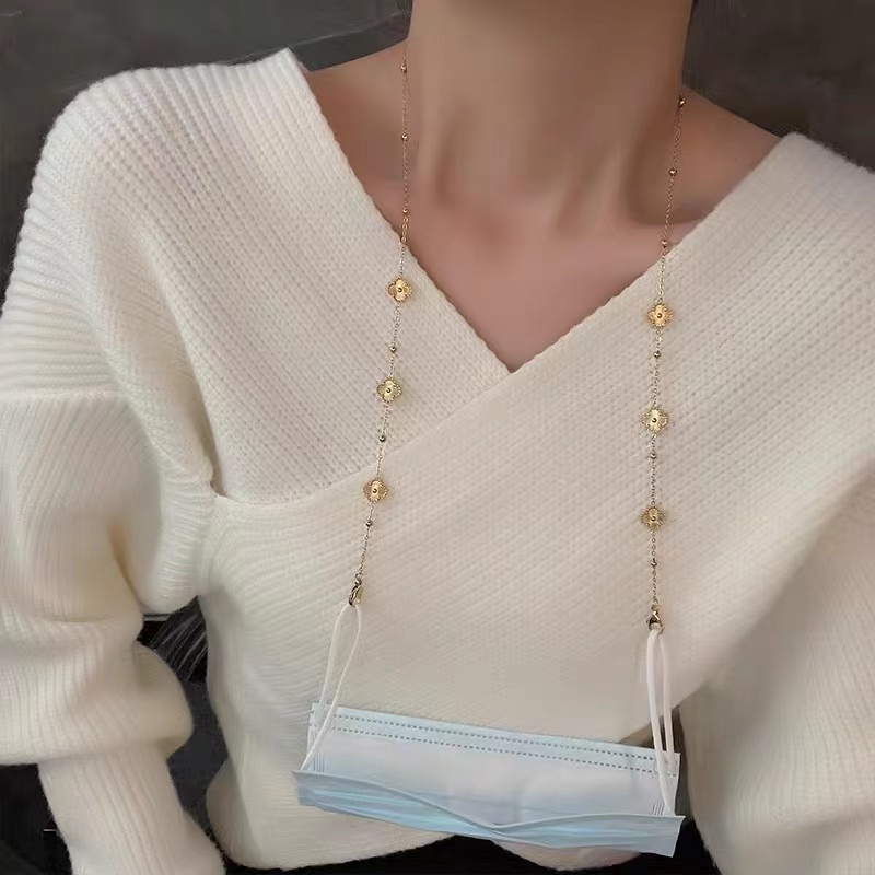 Dây Chuyền Thép Titan Mạ Vàng Mặt Cỏ Bốn Lá Thời Trang