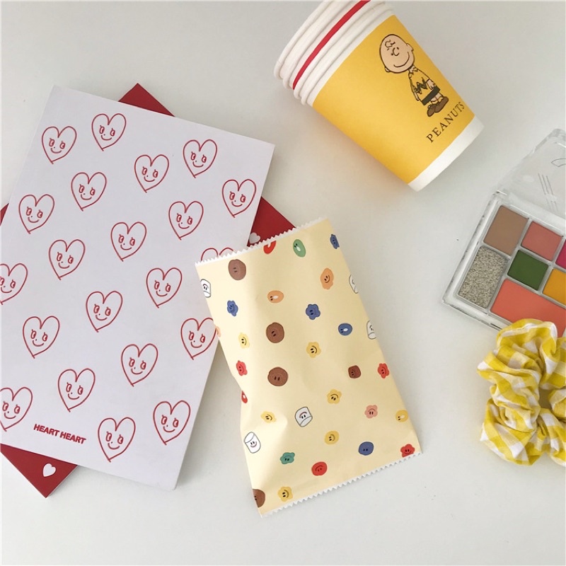 Túi giấy dùng để đóng gói quà giấy gói hàng hoạ tiết siêu dễ thương