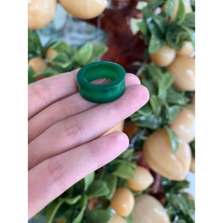 nhẫn ngoc càn long xanh thiên nhiên vân đẹp