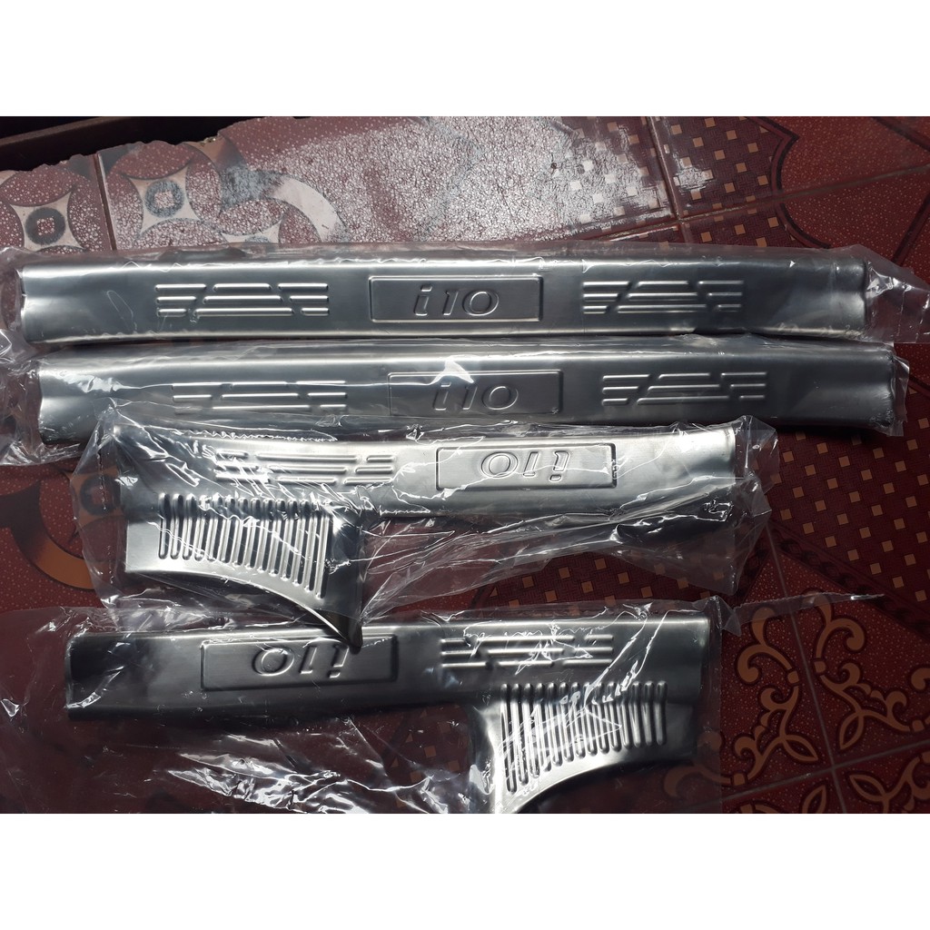Bộ ốp bậc giẫm trong xe Hyundai I10  Inox dùng chung tấtt cả các đời xe