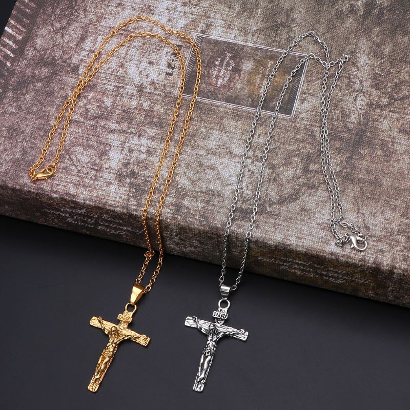 Dây chuyền mặt hình chữ thập có tượng chúa Jesus đính đá thời trang