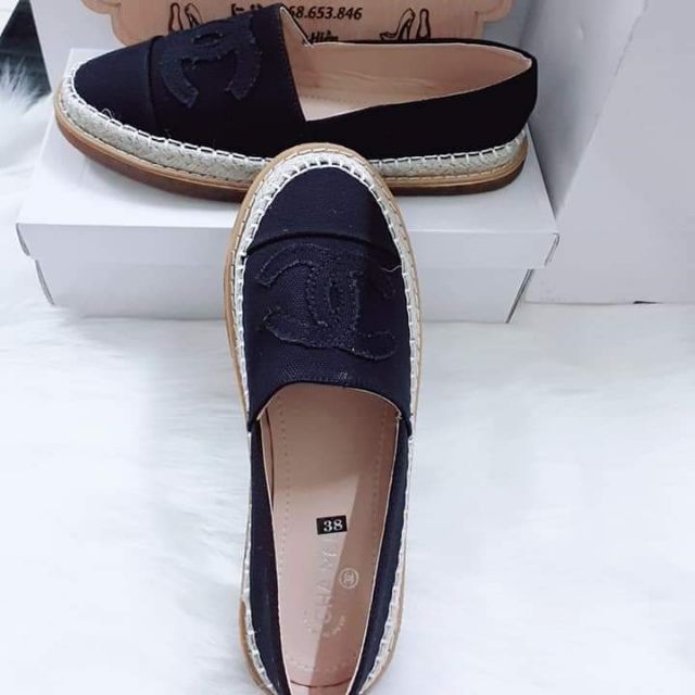 Giày slip on vải thêu ny siêu đẹp. Ảnh chụp thật 100% . Siêu đẹp