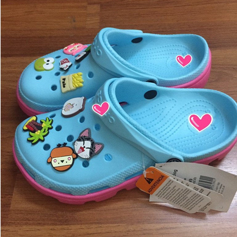 dép cross nam nữa khủng long bít đầu đế lượn sóng,  dép cross bít đầu màu xanh đế răng cưa màu hồng  hotrend DU01