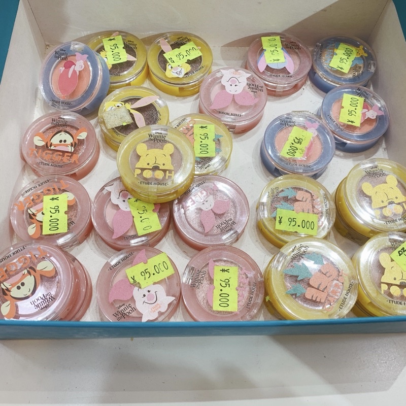 ⁉️ Phấn mắt happy with piglet ⁉️ | BigBuy360 - bigbuy360.vn