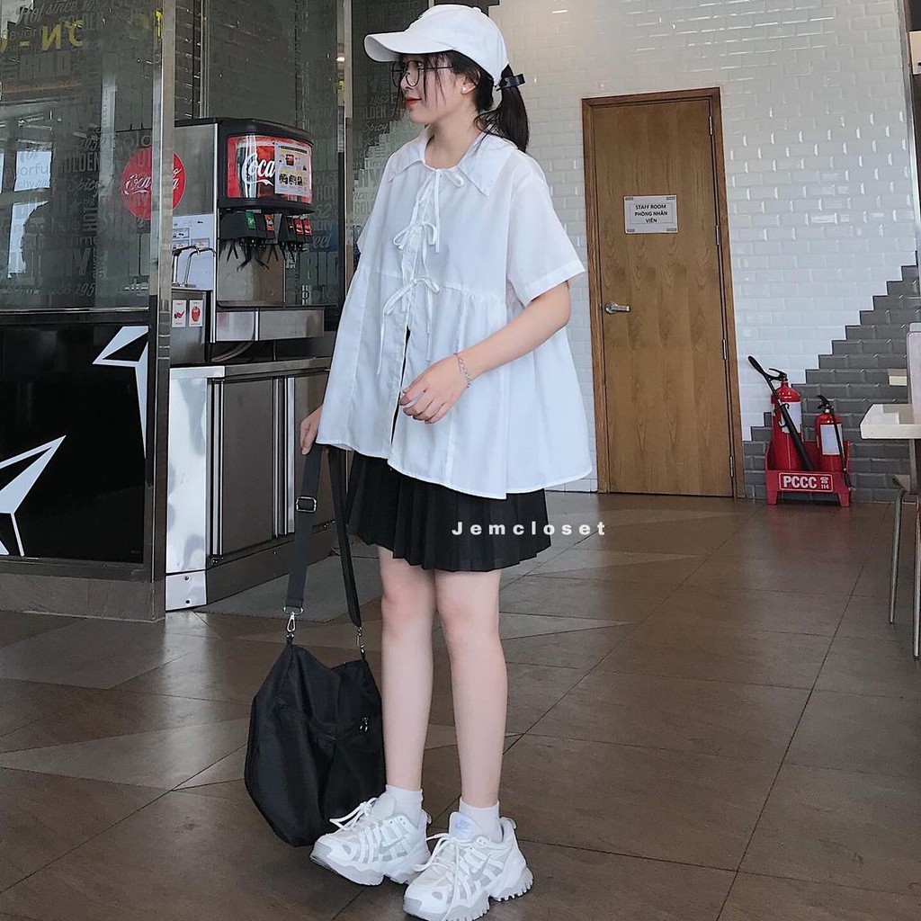 Áo Babydoll Xẻ Tà JEM CLOSET Form Rộng Áo Kiểu Babydoll Hai Màu Trắng Và Đen Cá Tính Mix Đồ Siêu Xinh Poppin 10044