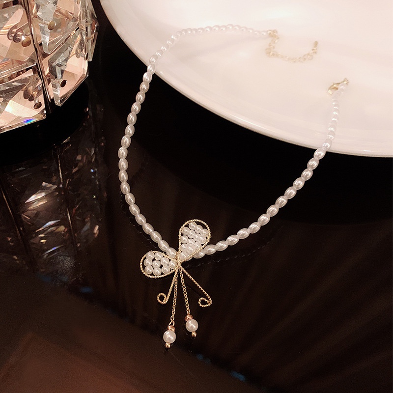 Vòng cổ Mặt Hình Bướm Đính Ngọc Trai Phong Cách Sang Trọng 2022