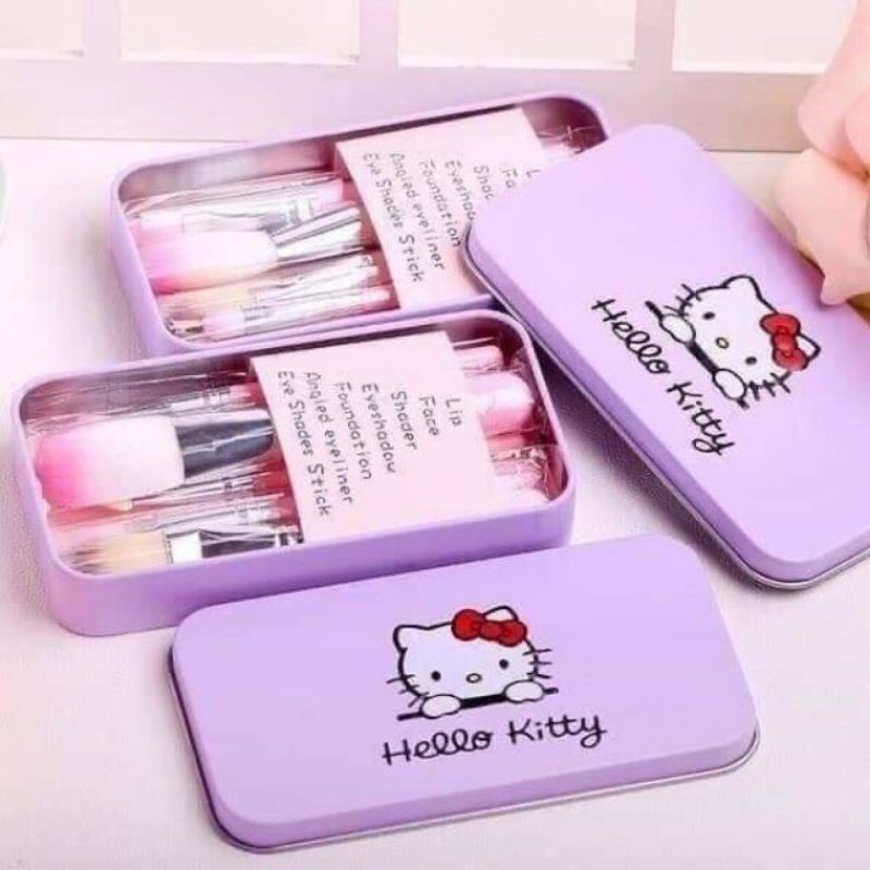 Bộ cọ trang điểm Hello Kitty 7 món xinh xắn