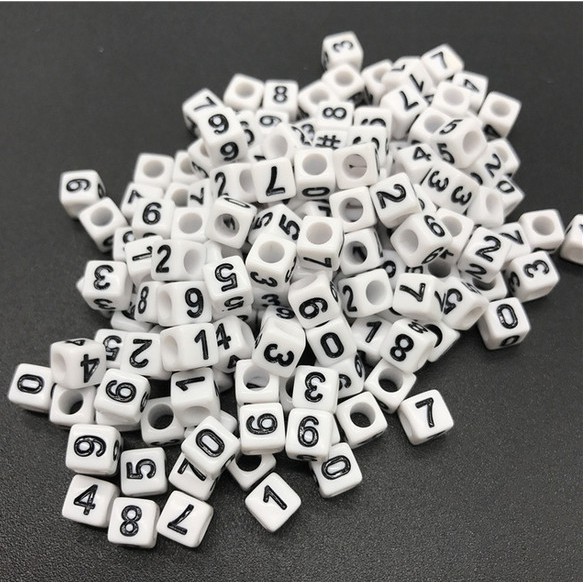 Set 100 hạt vuông 6mm in chữ cái dùng để làm đồ trang sức thủ công