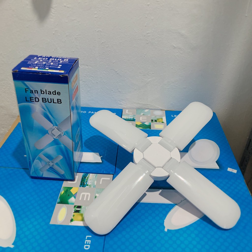 Đèn led cánh xòe 4 cánh (60W)- Tăng chỉnh được góc chiếu sáng- Tiết kiệm năng lượng, không hại mắt