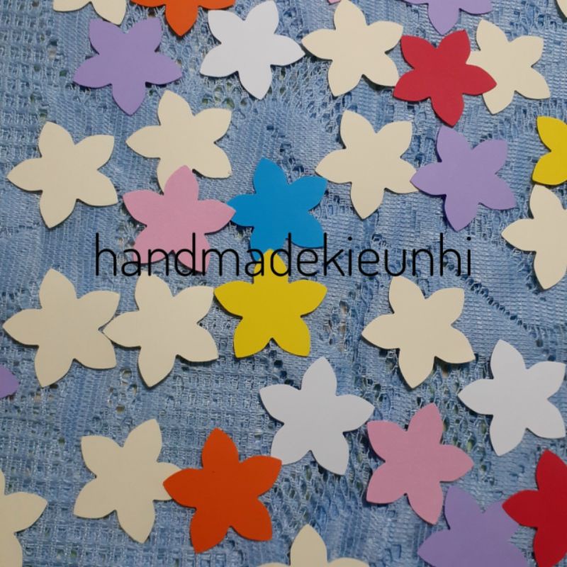 50 - 30-70 hoa 5 cánh, size 2.5cm , 3.5cm,1.5cm bằng giấy màu - thủ công mầm non cho bé, làm handmade, bao lì xì...