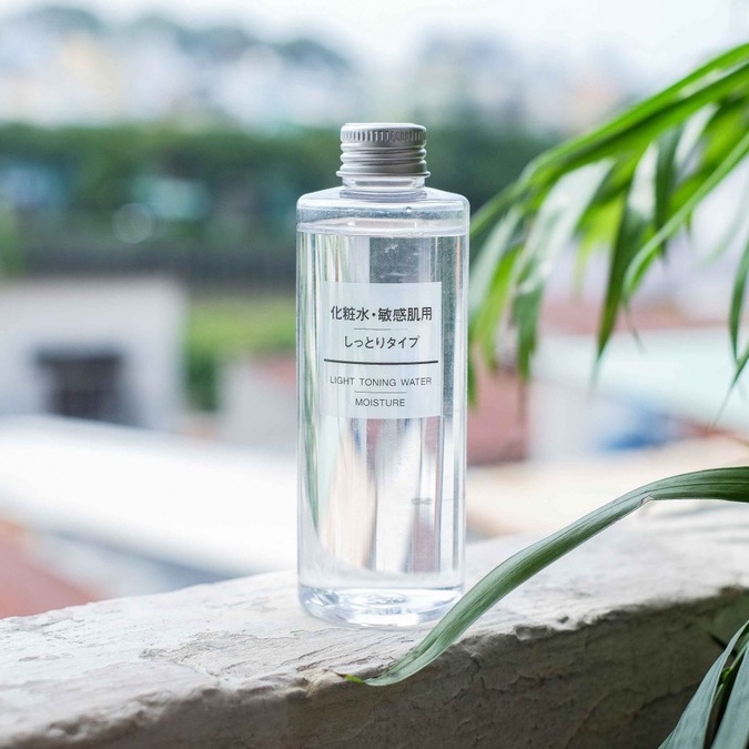 Toner Muji Light Toning Water