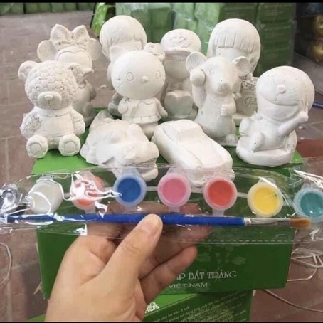 Bộ 10 Tượng Tô Màu Cho Bé Tặng Kèm Vỉ 8 Màu Và Bút Lông