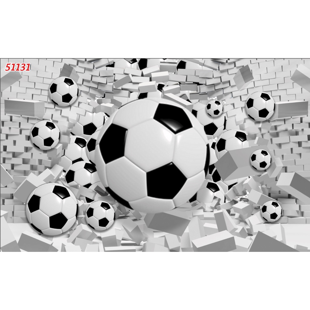 Tranh Dán Tường Phòng Trẻ Em HOẠT HÌNH THẾ GIỚI ĐỘNG VẬT, GẤU POOR, BÓNG ĐÁ