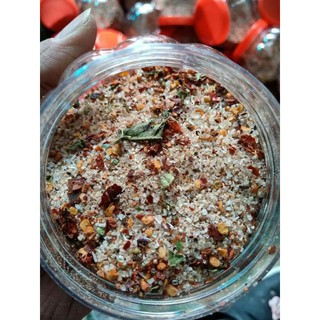 com bo 2 chai ớt muối và 1 chẩm chéo