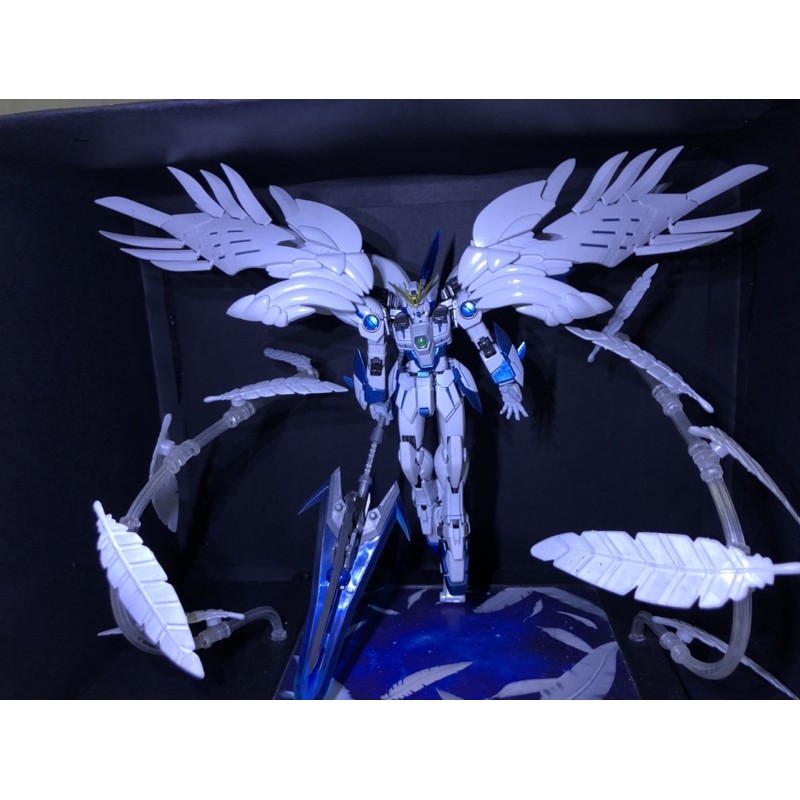Mô hình gundam RG Wing Zero Custom đã ráp đẹp và sơn