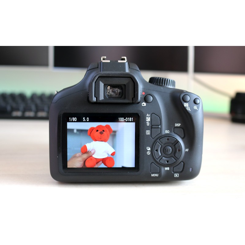 Máy ảnh Canon 3000D + Lens 18-55mm Chính hãng LBM - Mới 98%