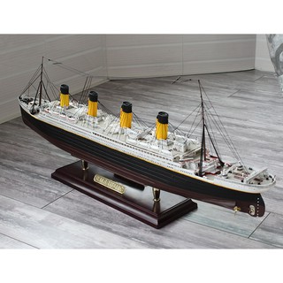 Mô hình tàu Titanic lắp ráp đẹp mắt