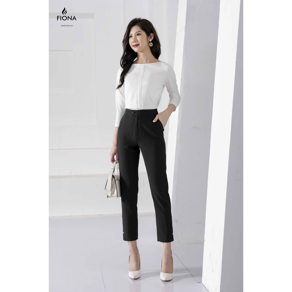Áo thun cotton nữ cổ thuyền FIONA, áo thun dài tay dáng ôm, sọc tăm ngực phối ren F520687